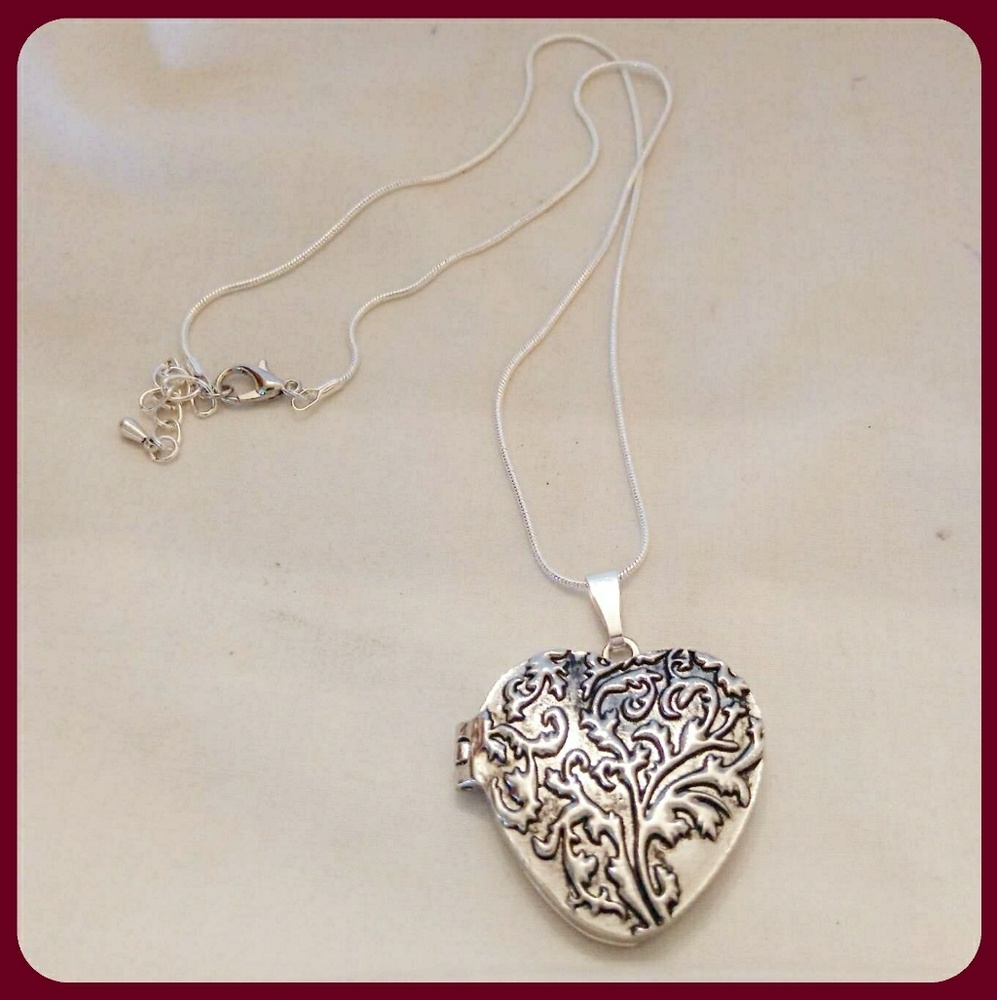 Silver Heart Locket Pendant Necklace